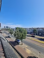Balkon en woonkeuken in Utrecht West