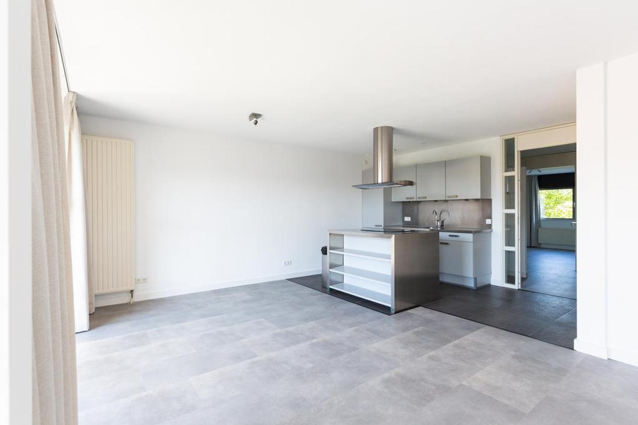 Modern appartement met kookeiland in Buitenveldert - Afbeelding 3