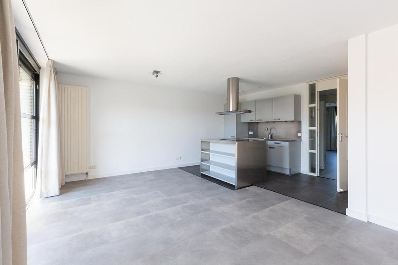 Modern appartement met kookeiland in Buitenveldert - Afbeelding 5