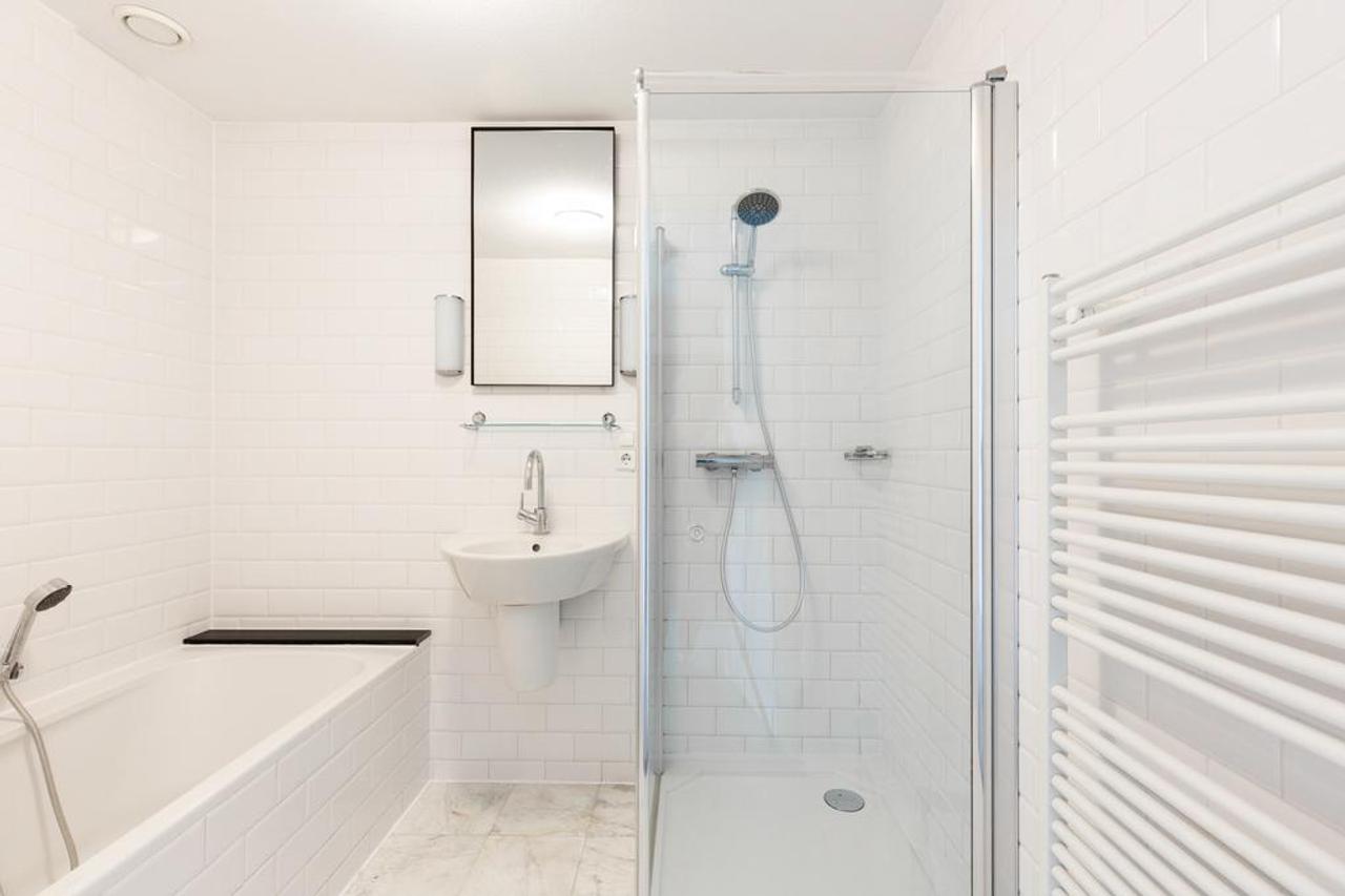 Modern appartement met kookeiland in Buitenveldert - Afbeelding 15