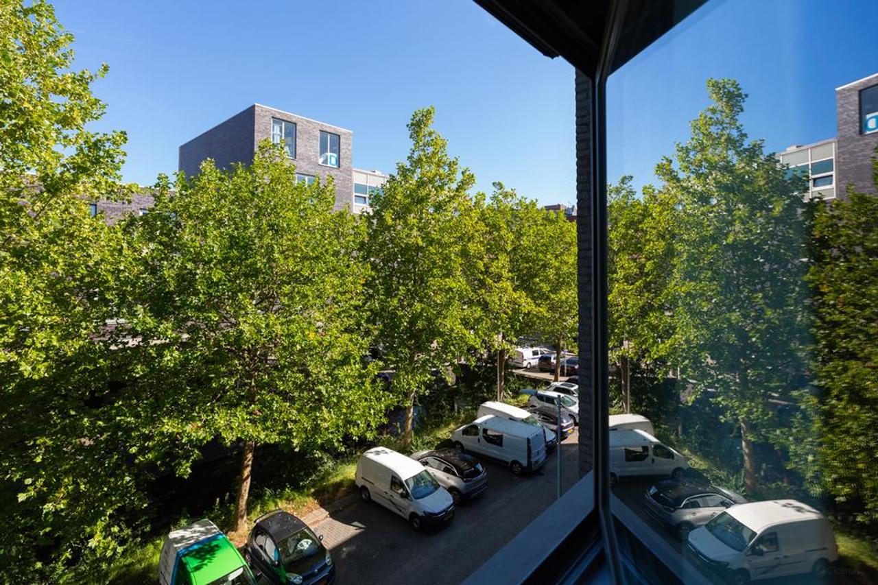 Modern appartement met kookeiland in Buitenveldert - Afbeelding 22