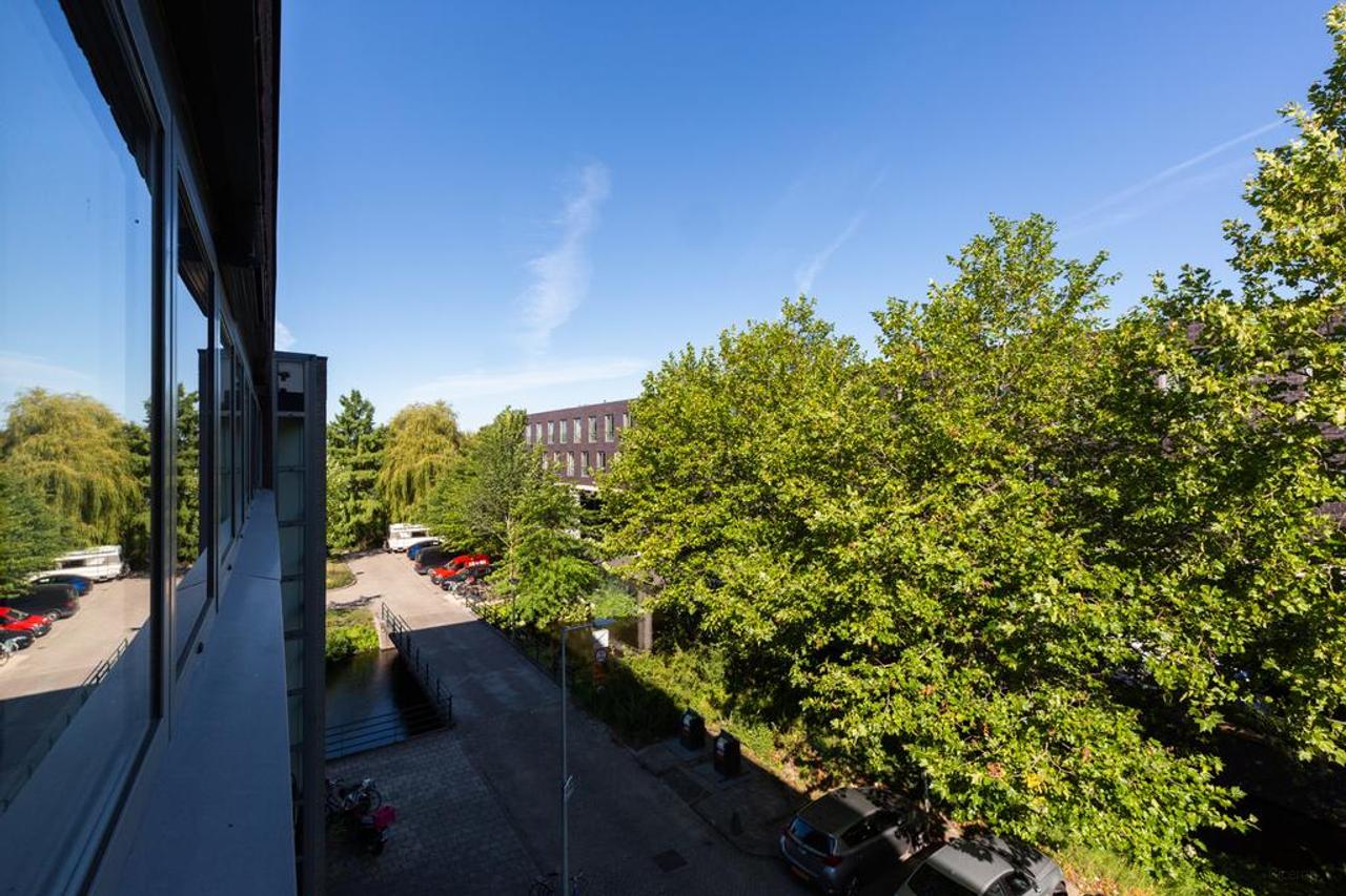 Modern appartement met kookeiland in Buitenveldert - Afbeelding 23