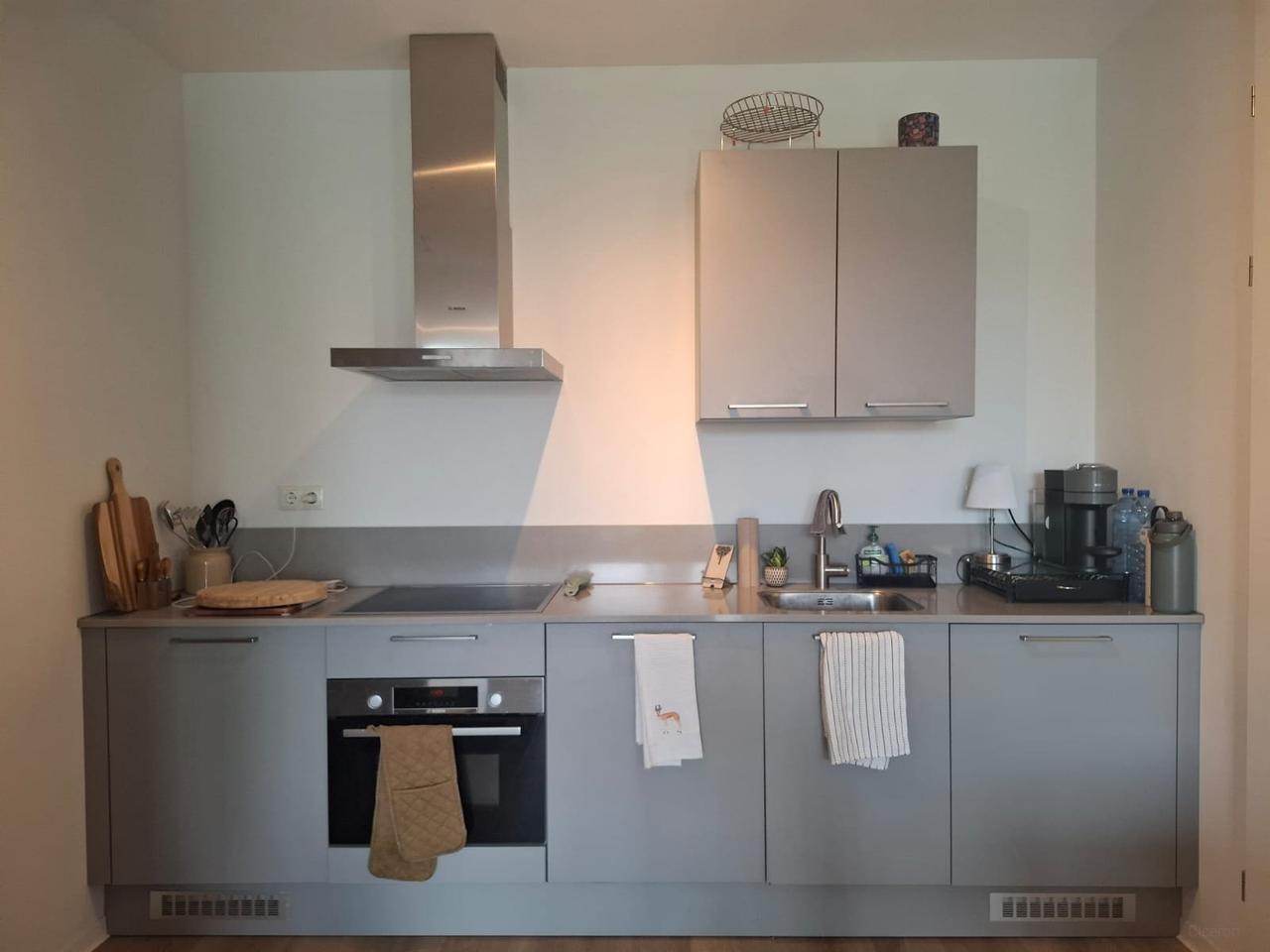 1-bedroom apartment with balcony in Eindhoven - Image 4