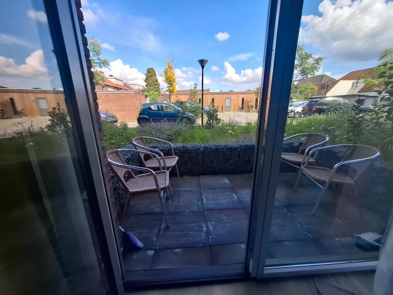 1-bedroom apartment with balcony in Eindhoven - Image 7