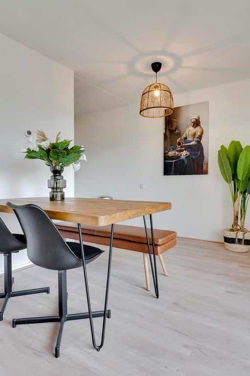 Furnished 2-bedroom apartment with garden - Image 14