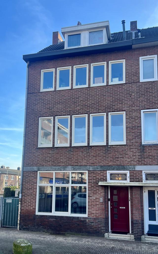 Gemeubileerd appartement met privéterras in Schaesberg - Afbeelding 1