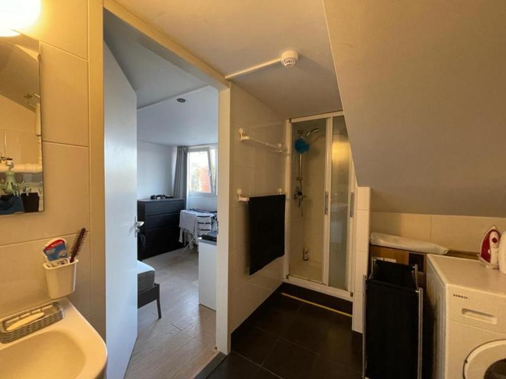 Gemeubileerd 2-kamerappartement in Stratum - Afbeelding 1
