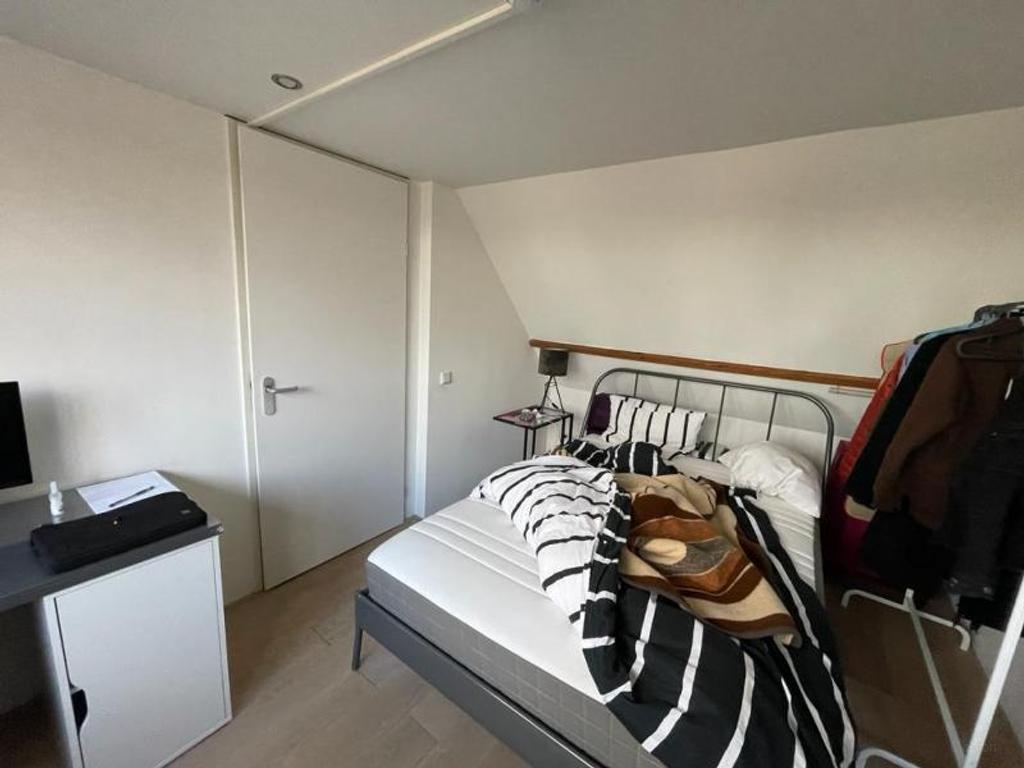 Gemeubileerd 2-kamerappartement in Stratum - Afbeelding 2