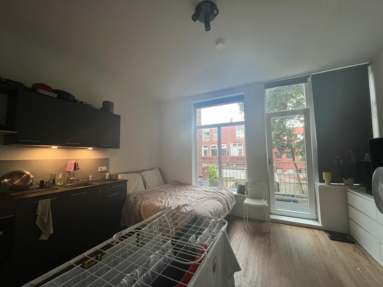 Studio met eigen balkon in Oosterpoort - Afbeelding 2