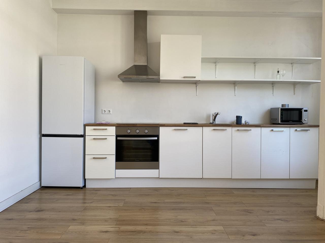 Licht dubbel bovenhuis met 2 slaapkamers - Afbeelding 7
