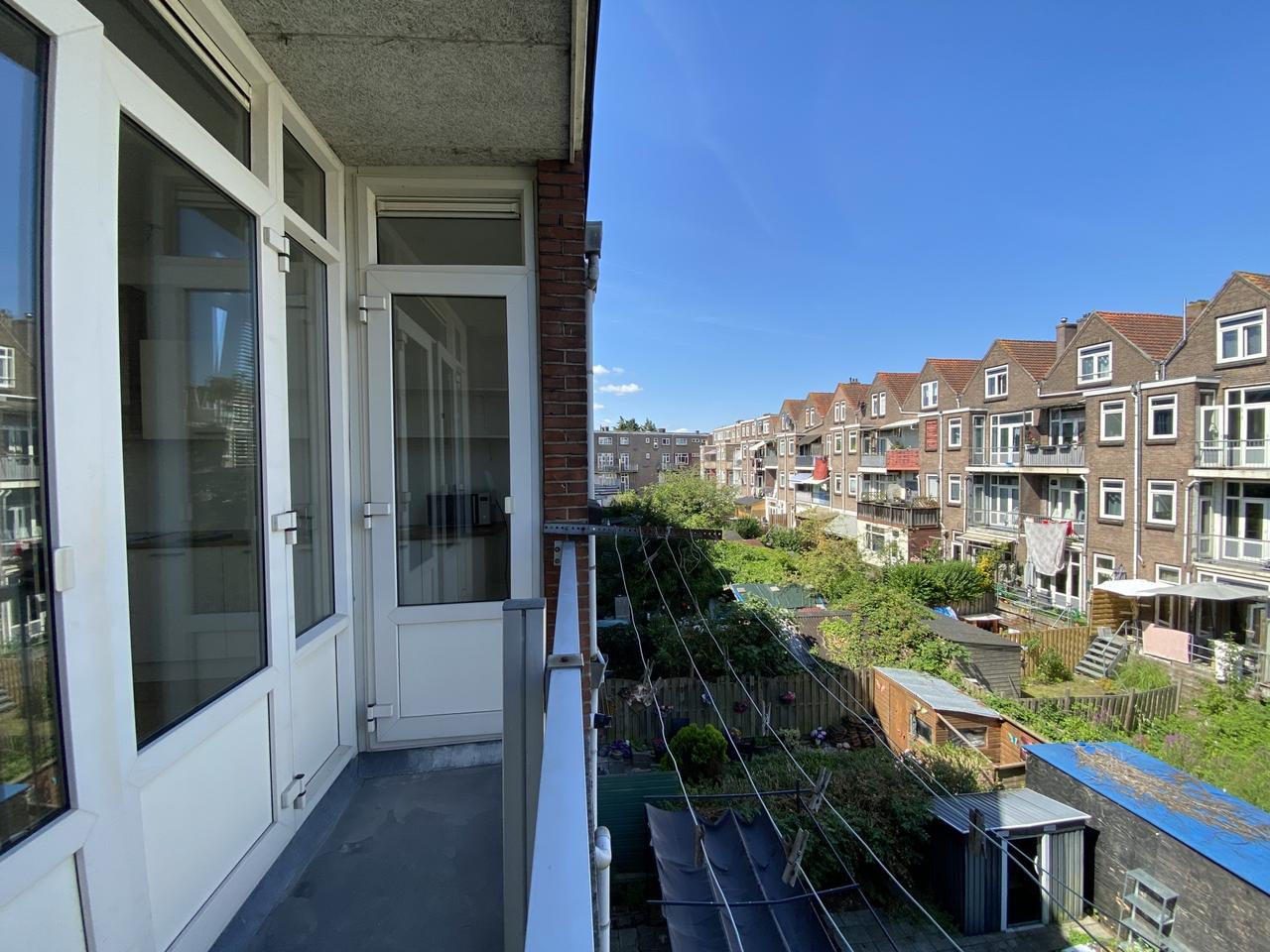 Licht dubbel bovenhuis met 2 slaapkamers - Afbeelding 9