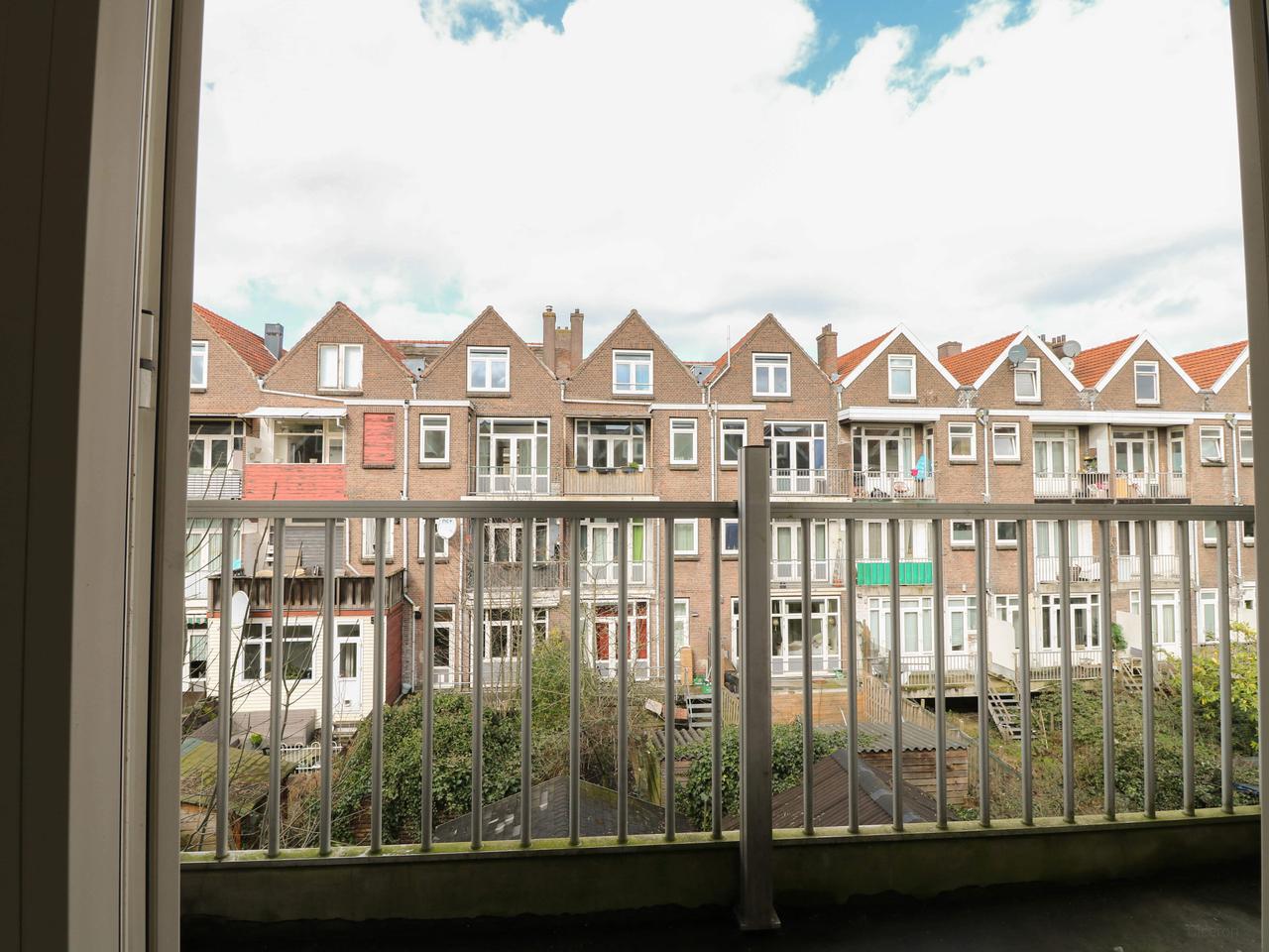 Licht dubbel bovenhuis met balkon - Afbeelding 5