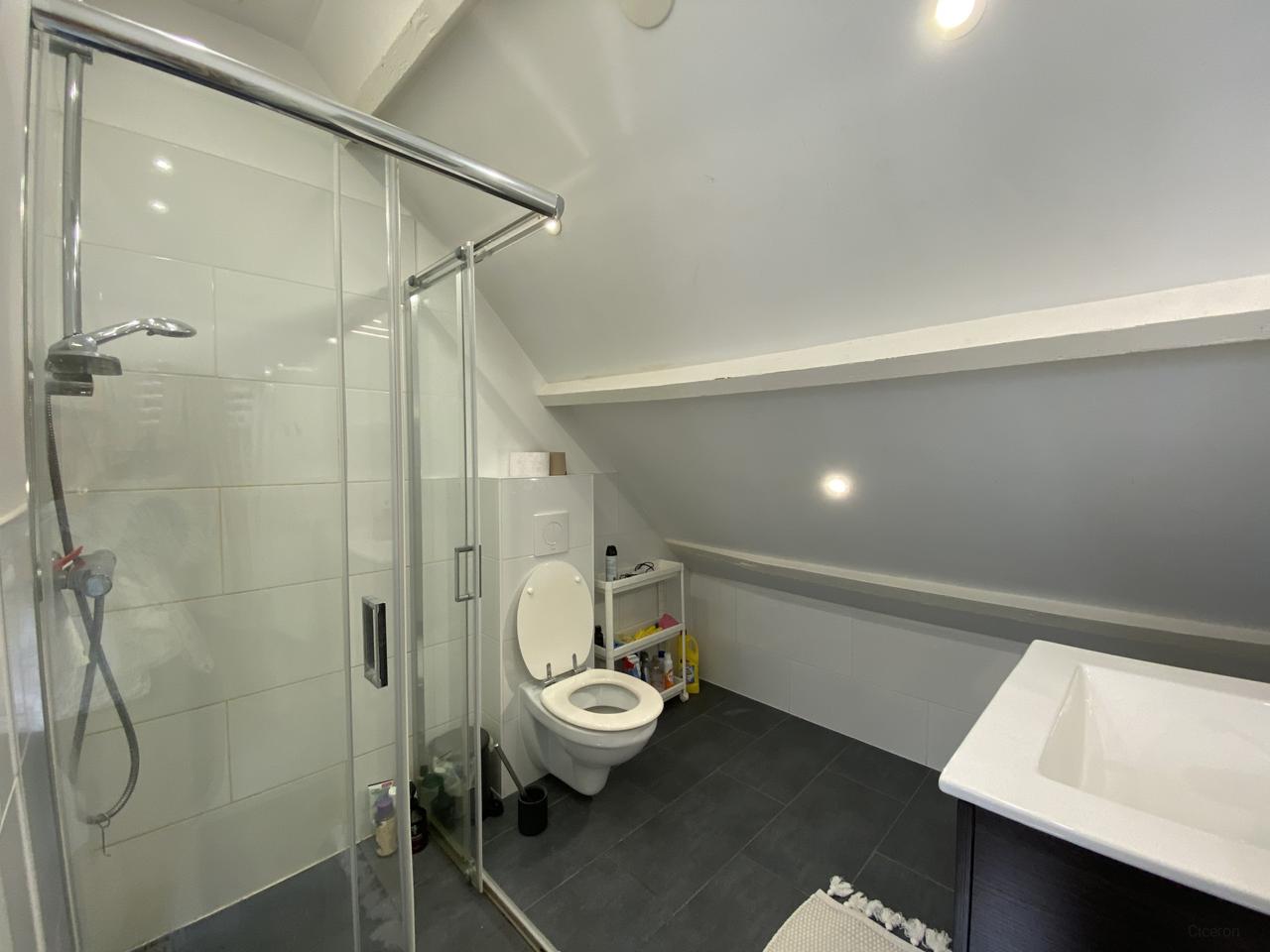 Licht dubbel bovenhuis met balkon - Afbeelding 11