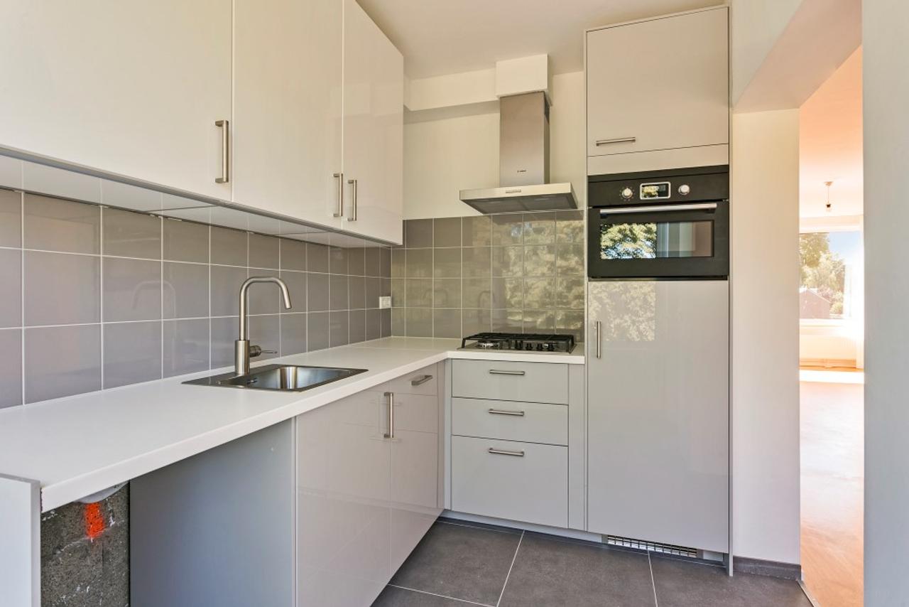 2-bedroom apartment with 2 balconies - Image 4