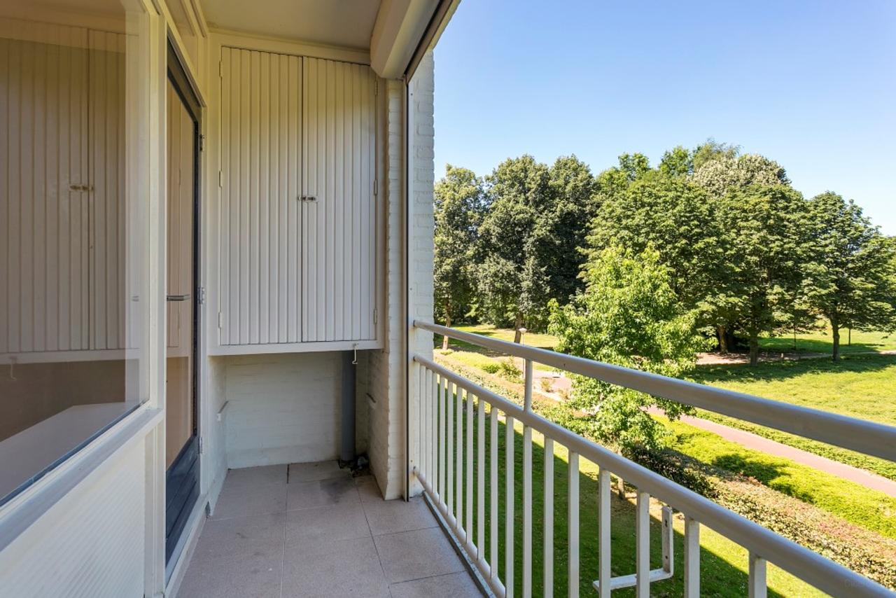 2-bedroom apartment with 2 balconies - Image 11