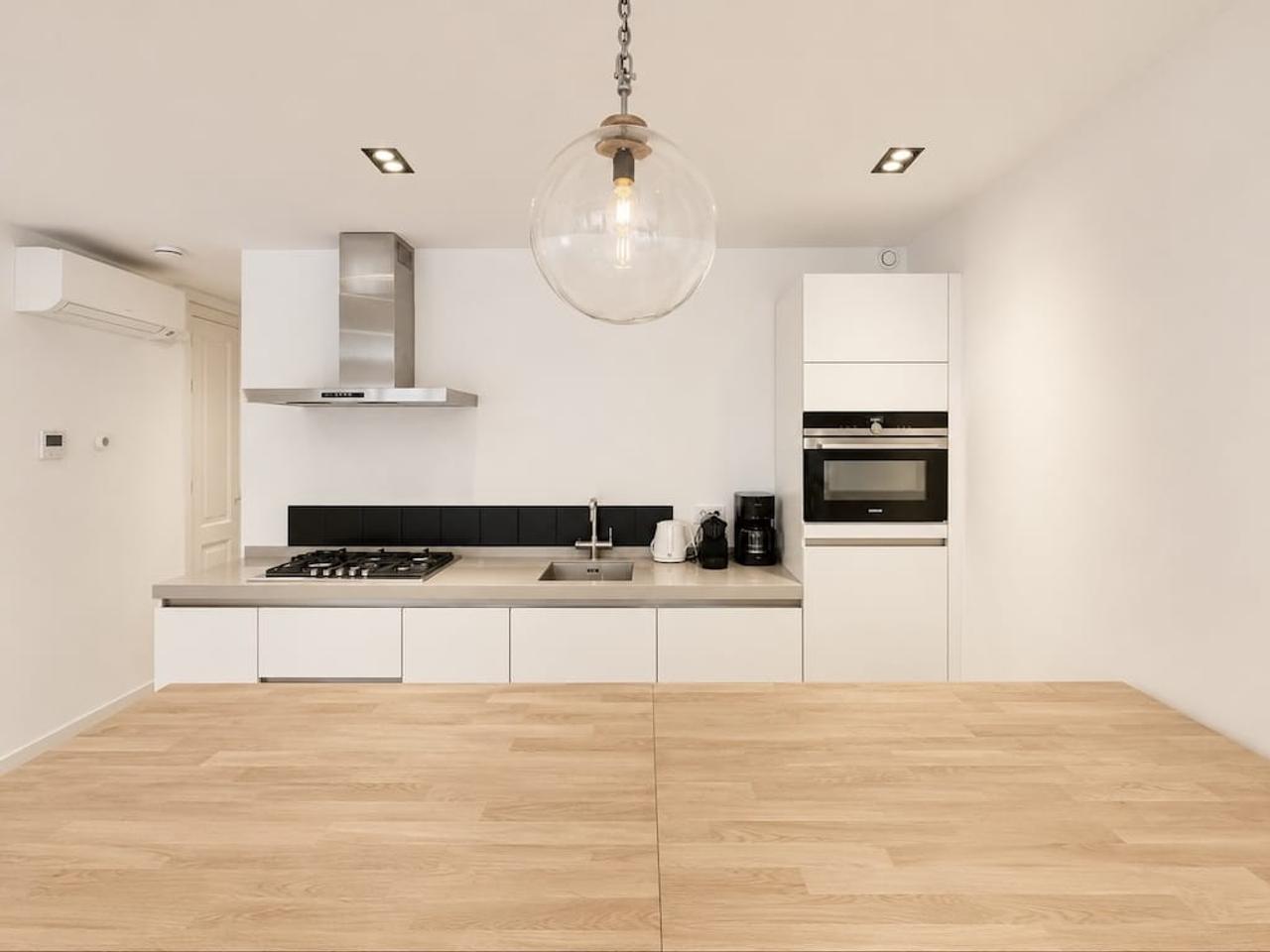 2-bedroom apartment with balcony - Image 7