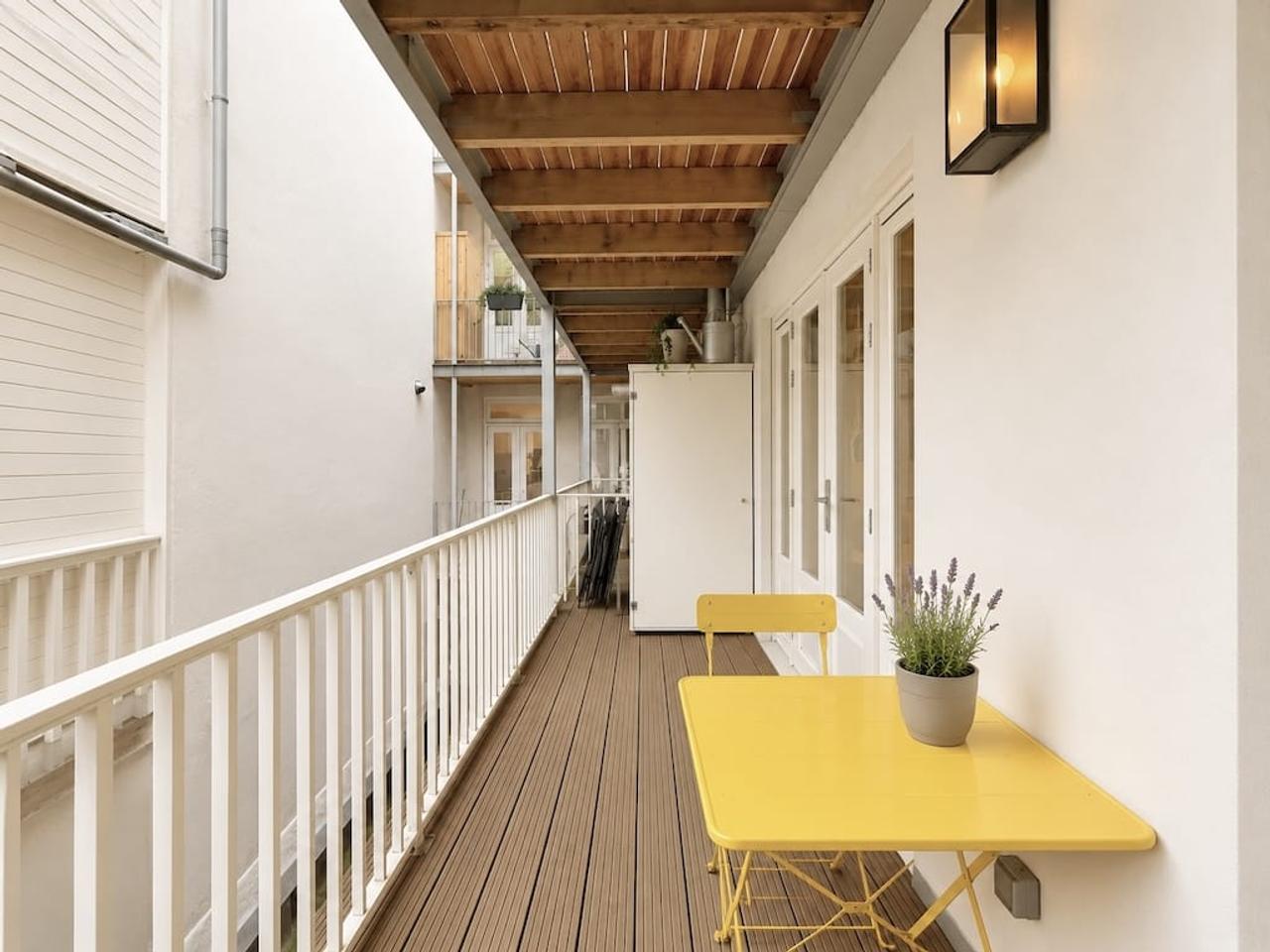 2-bedroom apartment with balcony - Image 10