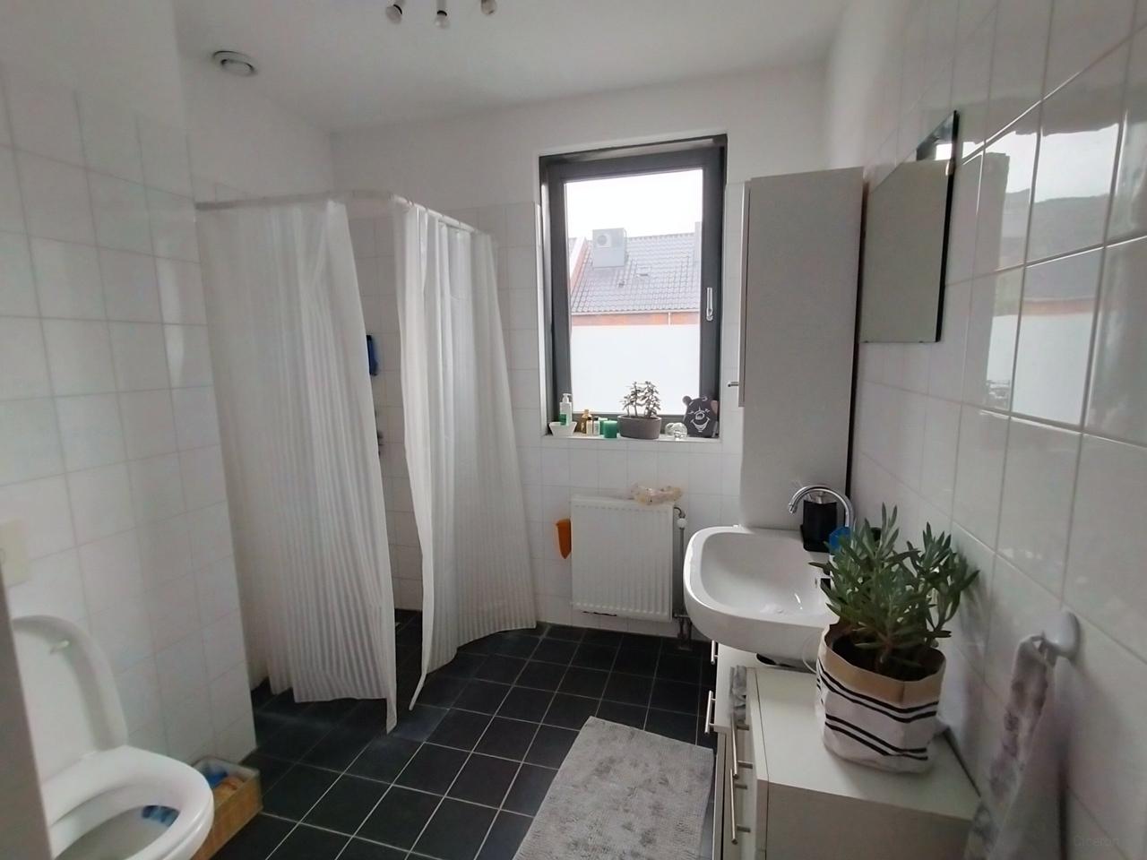 Eengezinswoning met 4 slaapkamers - Afbeelding 8