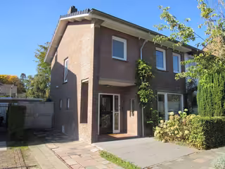 Halfvrijstaand huis met tuin in Sint Pieter
