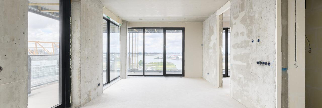 Panoramic living overlooking the IJ on the 11th floor - Image 1