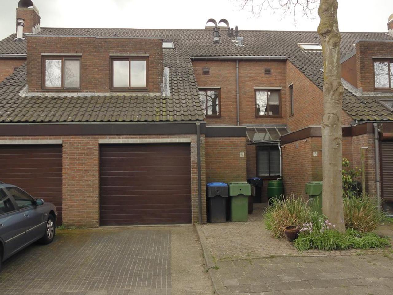 Huis aan het water met garage in Leiden - Afbeelding 2