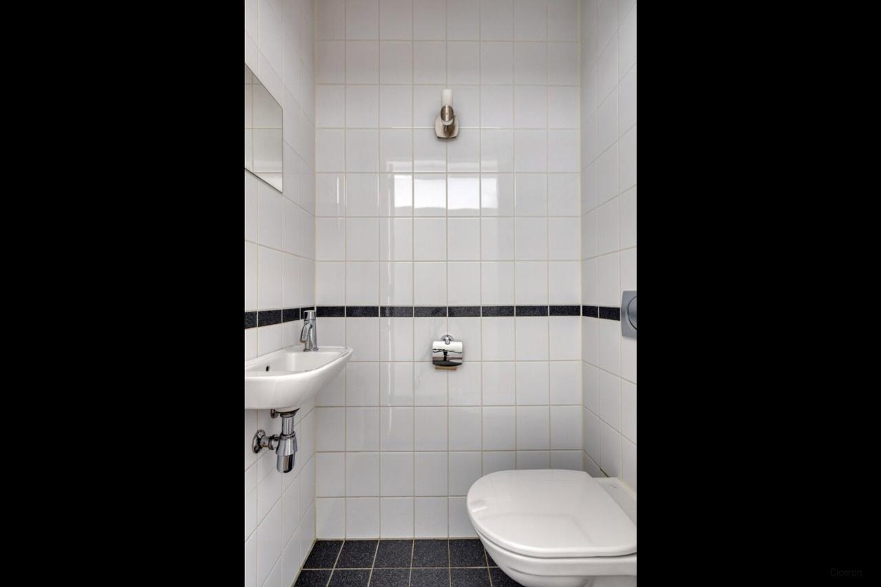 Bright 3-room apartment in Oostelijk Havengebied - Image 5