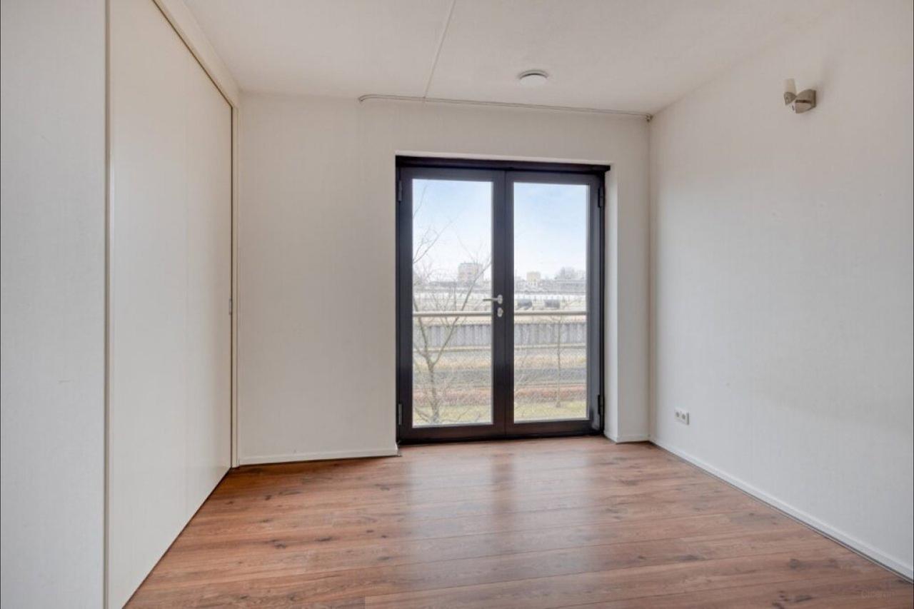 Bright 3-room apartment in Oostelijk Havengebied - Image 10
