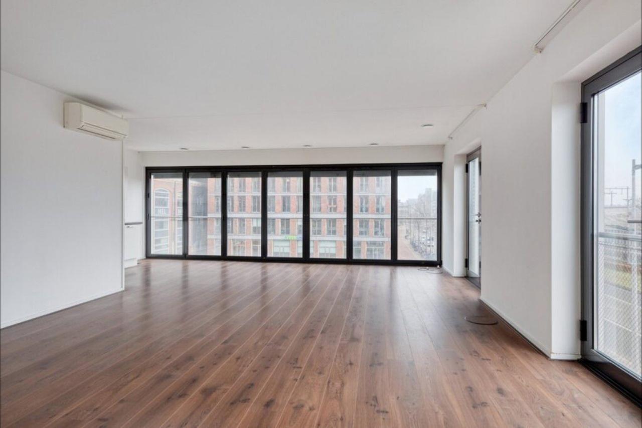 Bright 3-room apartment in Oostelijk Havengebied - Image 15
