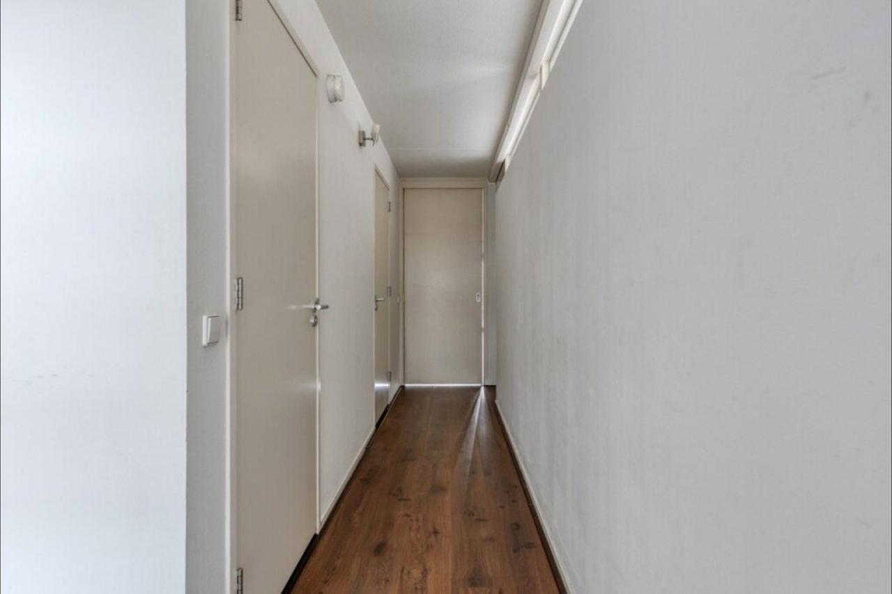 Bright 3-room apartment in Oostelijk Havengebied - Image 17