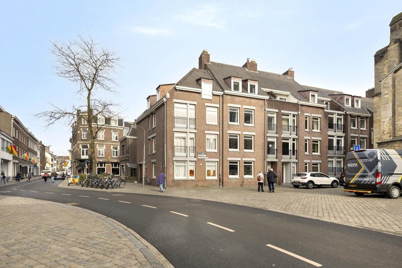 Licht appartement in hartje Jekerkwartier - Afbeelding 1