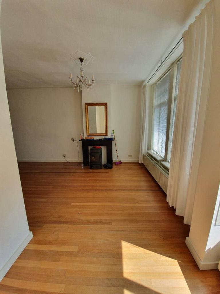Bright 100 m² upstairs apartment in the Herewegbuurt - Image 2