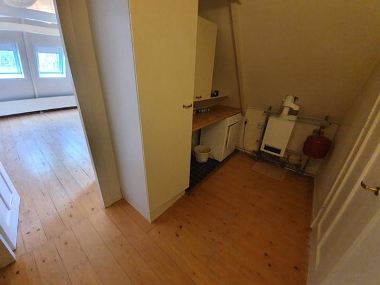 Bright 100 m² upstairs apartment in the Herewegbuurt - Image 13