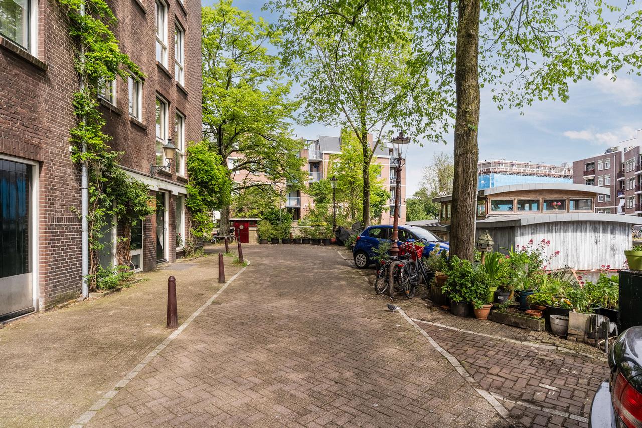 Bright 2-bedroom apartment on Brouwersgracht - Image 9