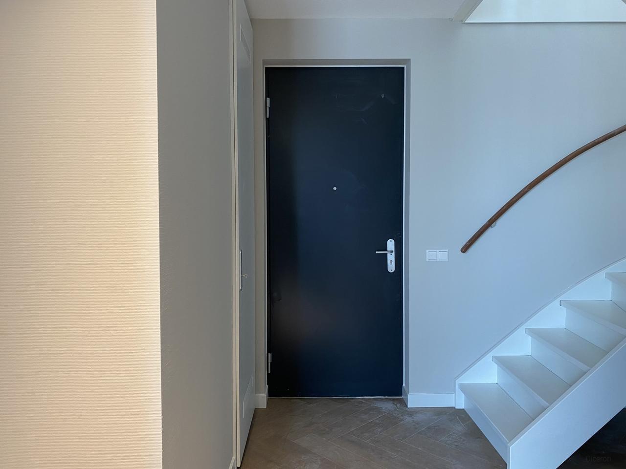 Split-level studio met balkon in Hyde Park - Afbeelding 4