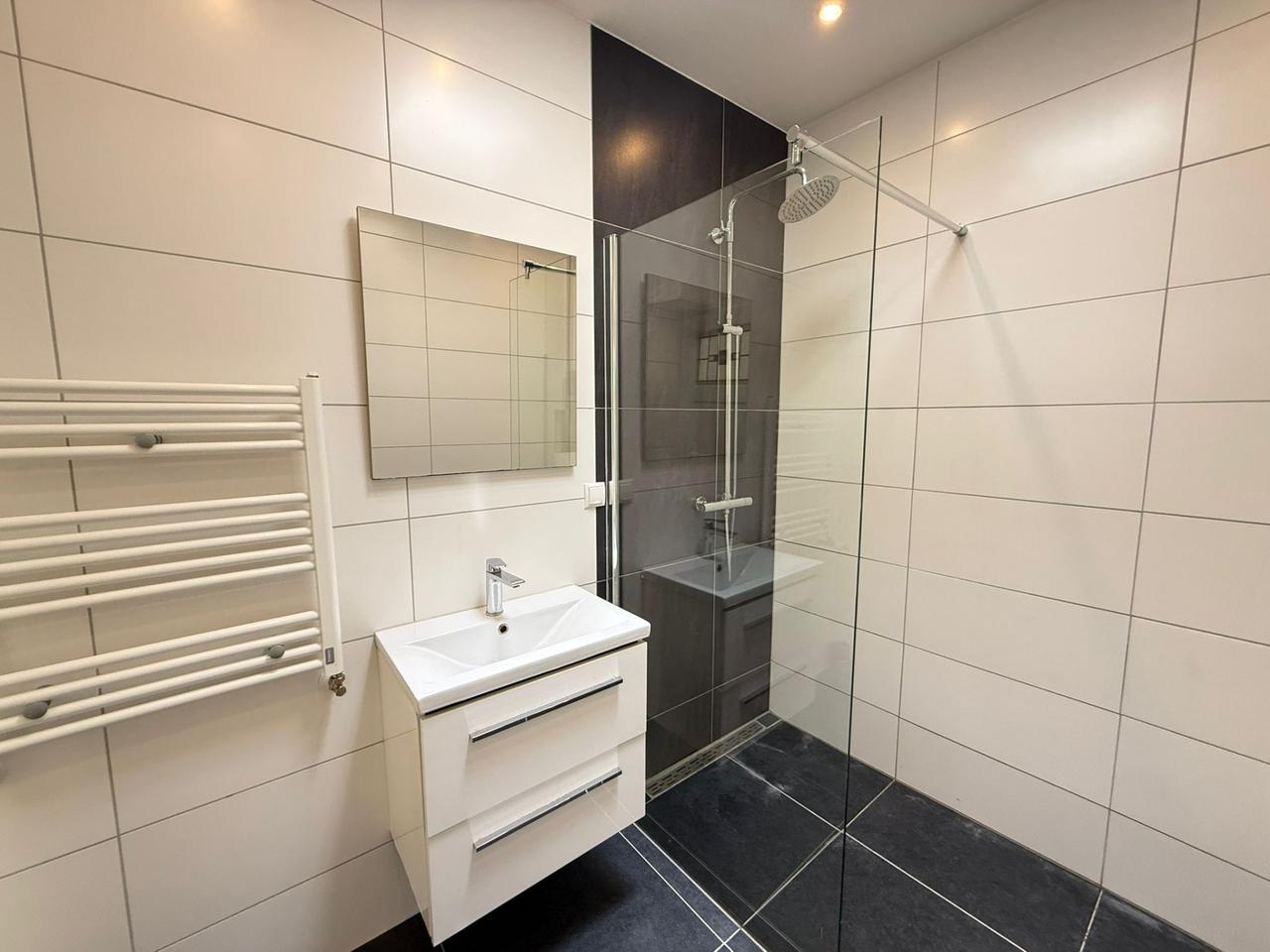 4-kamer studentenappartement met balkon - Afbeelding 4