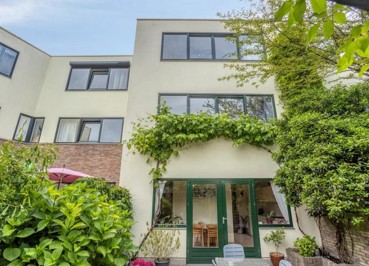 Gemeubileerd huis met 4 slaapkamers - Afbeelding 1