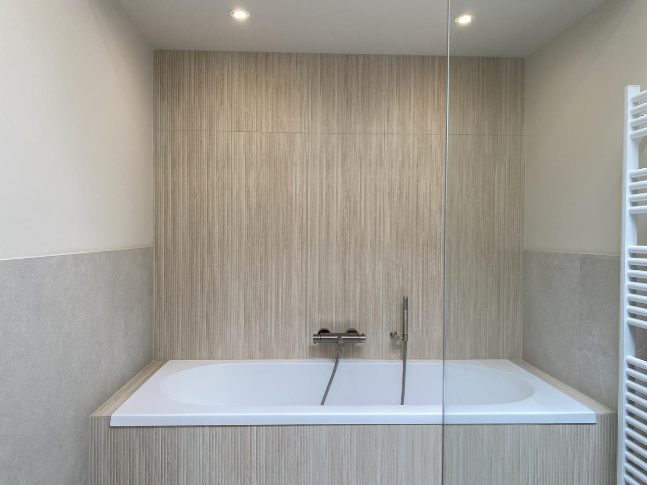 Licht dubbel bovenhuis met balkon - Afbeelding 5