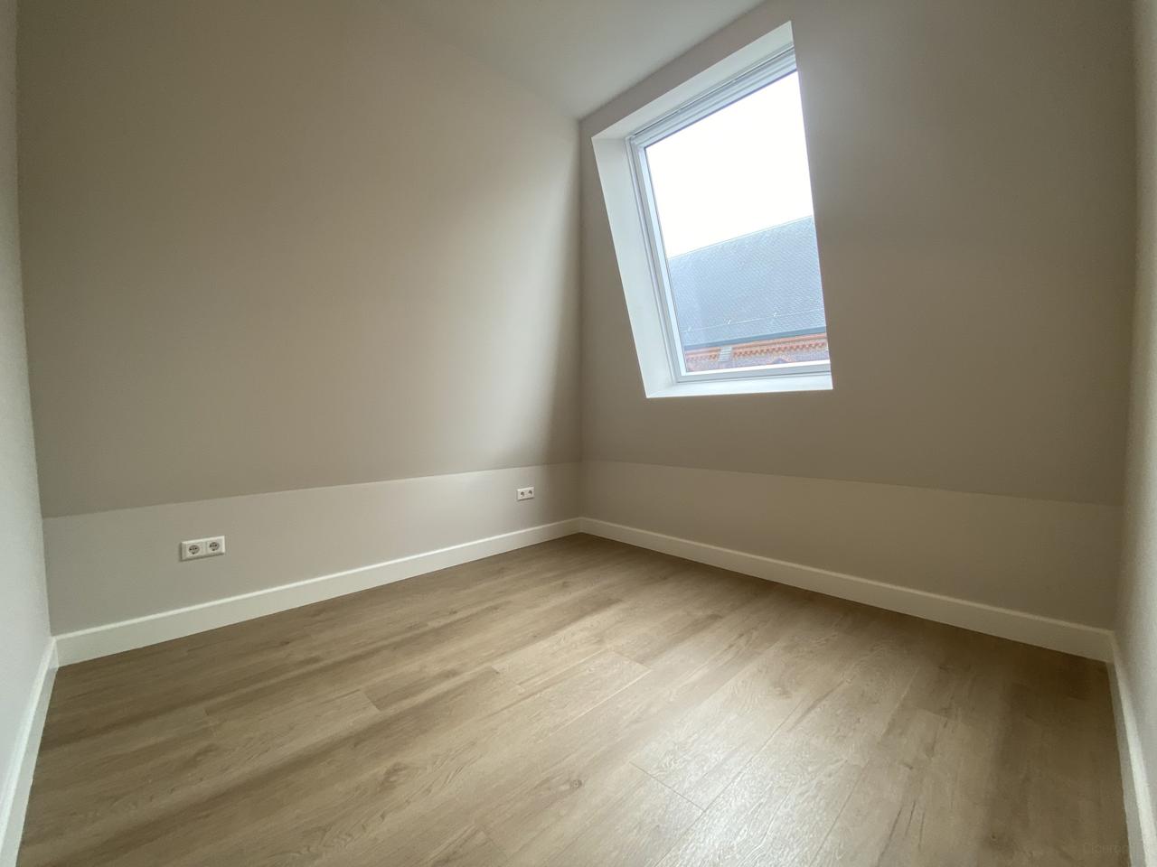 Licht dubbel bovenhuis met balkon - Afbeelding 8