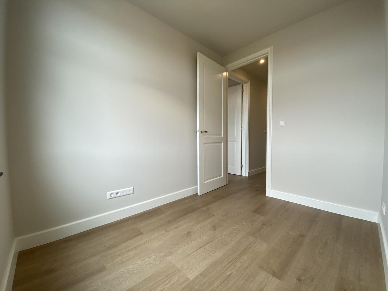 Licht dubbel bovenhuis met balkon - Afbeelding 13