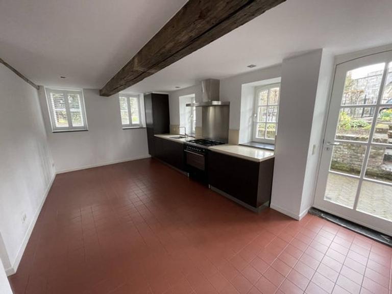 Monumentale stadswoning met tuin en parking - Afbeelding 3