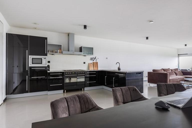 Penthouse op 11 hoog met uitzicht - Afbeelding 6