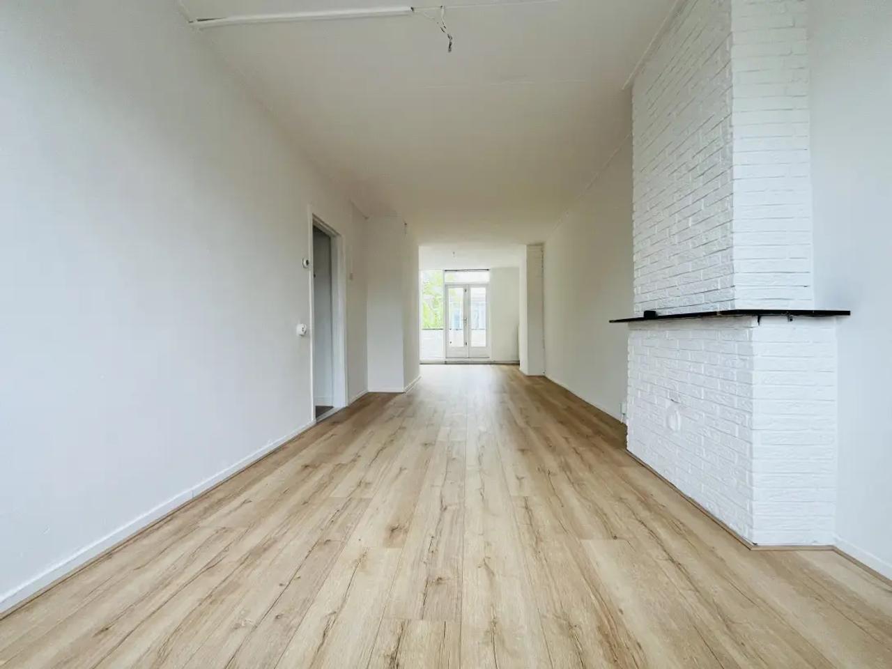 3-kamer appartement met balkon in Laak - Afbeelding 1