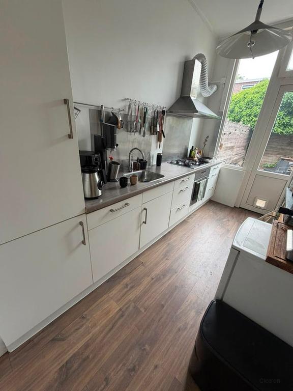 Woning met 3 slaapkamers en tuin bij centrum - Afbeelding 4