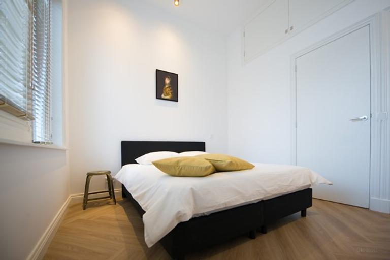 Gemeubileerd appartement met terras - Afbeelding 3