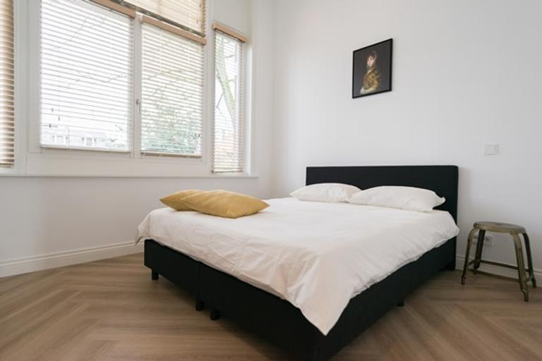 Gemeubileerd appartement met terras - Afbeelding 5