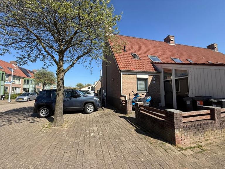 Eengezinswoning met 4 slaapkamers en tuin - Afbeelding 9