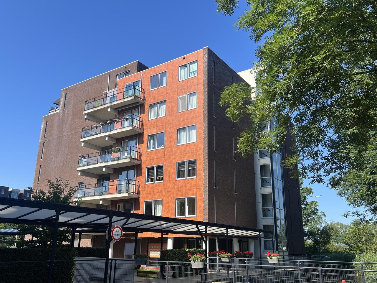3-kamerappartement met balkon in Oegstgeest - Afbeelding 1