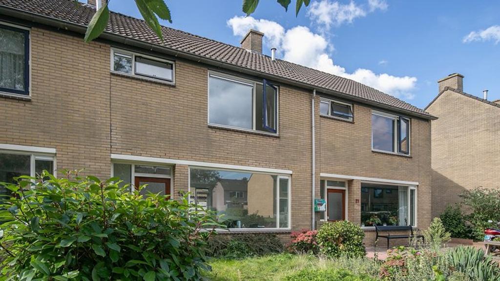 Hoekwoning met tuin in Stadsweiden - Afbeelding 1