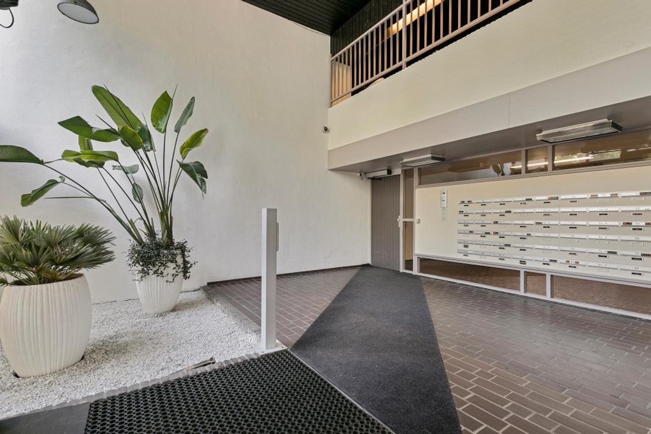 Licht 3-kamerappartement met wintertuin - Afbeelding 3