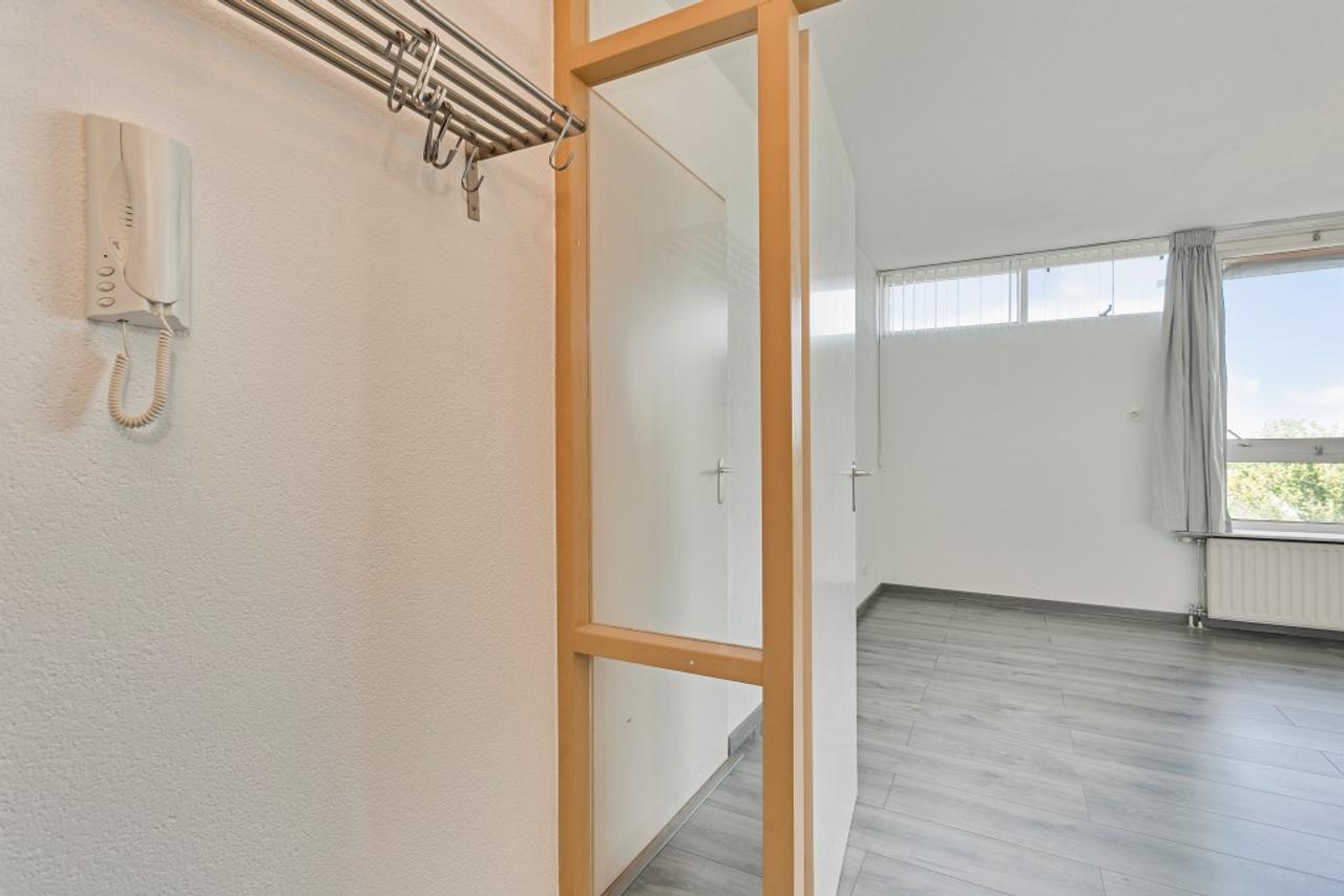 Licht 3-kamerappartement met wintertuin - Afbeelding 7